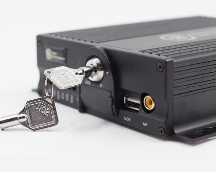 Видеорегистратор 4-канальный Best Electronics MDR 8212 (X) (GPS, Wi-Fi)